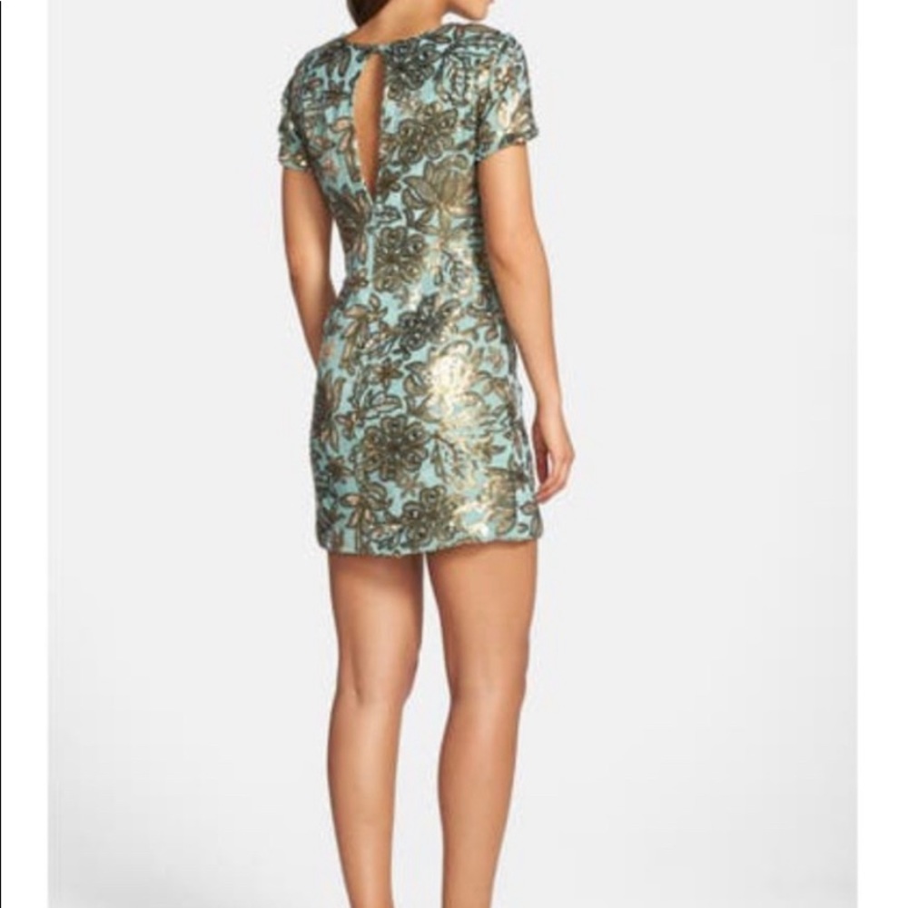Dress The Population Dresses Blue and Gold sequin Cap sleeve dress